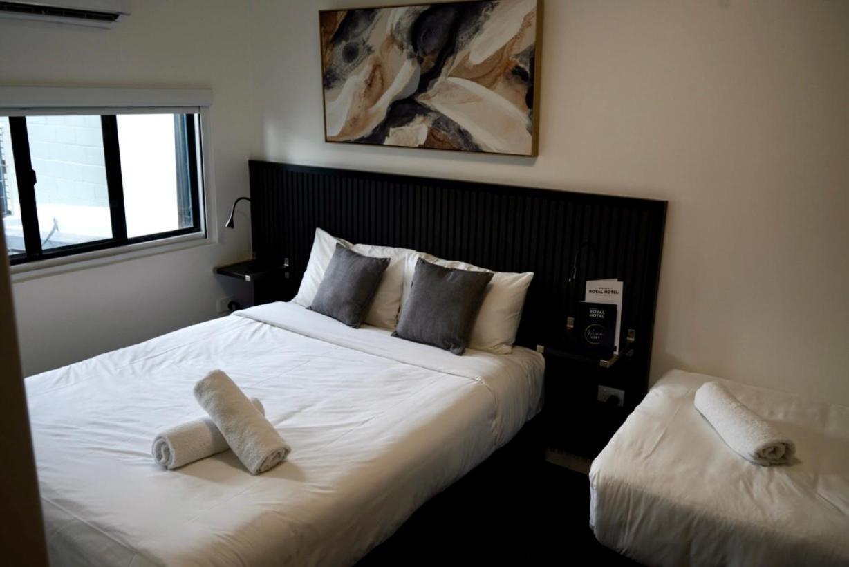 O'Shea'S Royal Hotel Goondiwindi Bagian luar foto