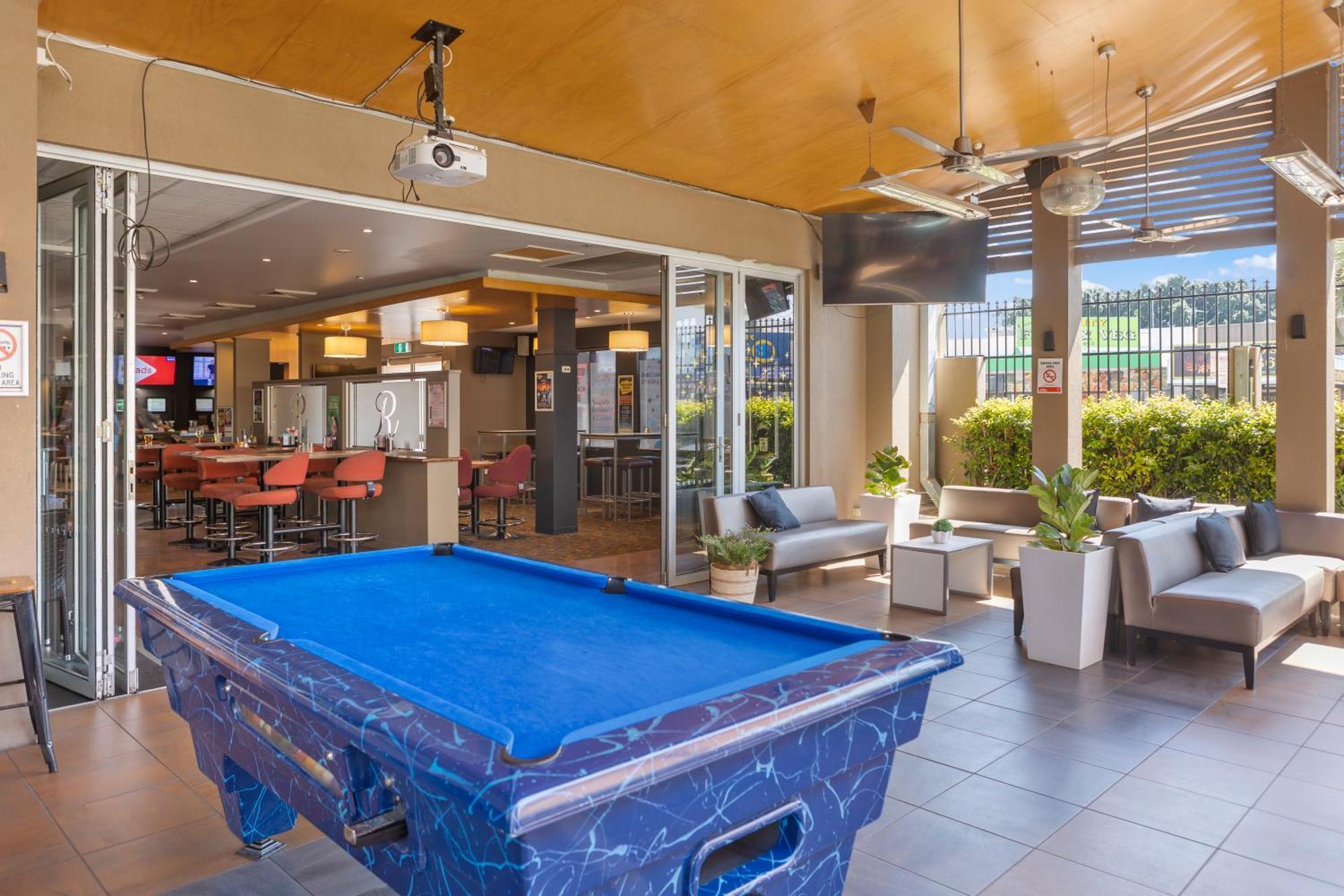 O'Shea'S Royal Hotel Goondiwindi Bagian luar foto